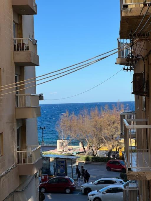 Modern Seaview-2 Min From